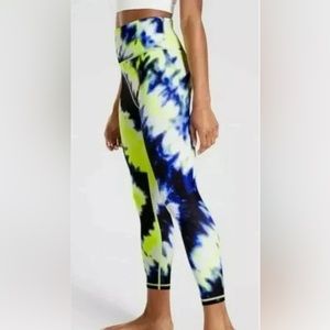 NWOT Athleta Elation Tie Dye 7/8 Tight Leggings Size XS Cobalt Blue Yellow